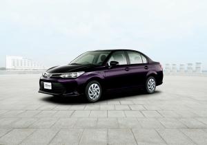 Toyota Corolla Axio Hybrid 2017 года